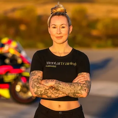 Stefanie Menzel | Mentaltraining für Motorradfahrer profile