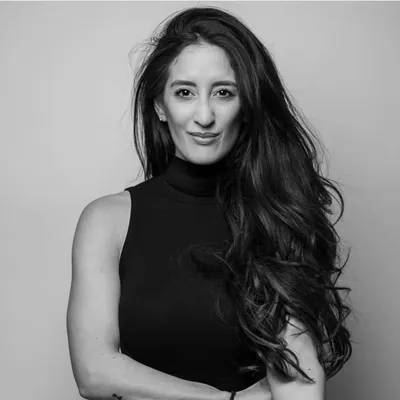 SJ 👩🏻💻Online Business Coach profile