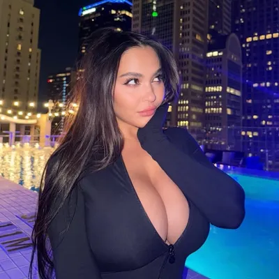 Stella Hudgens profile