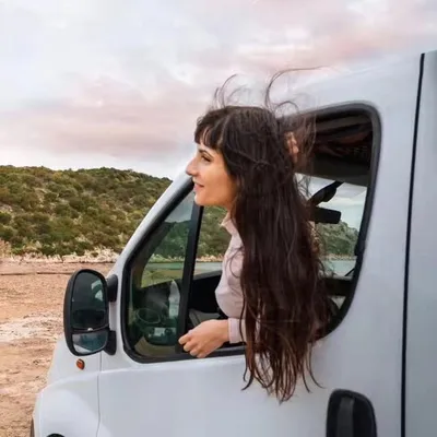 Stella ↟ Van life & Travel profile
