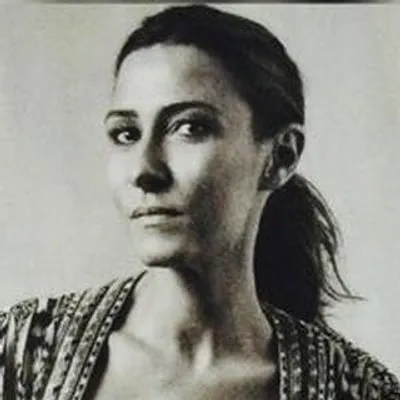 Stephanie Vaille profile