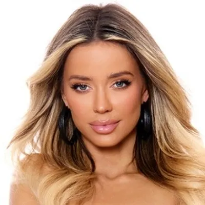 Stephanie Ann Cook profile