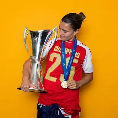 Steph Catley profile