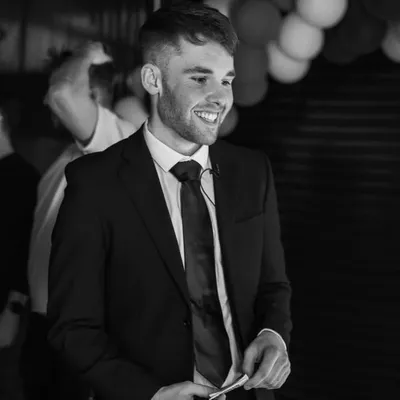 Stephen Tries profile