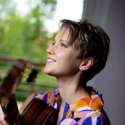 Stephanie Jones profile