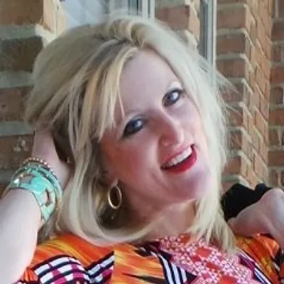 Shelley Zurek | Influencer over 60 profile