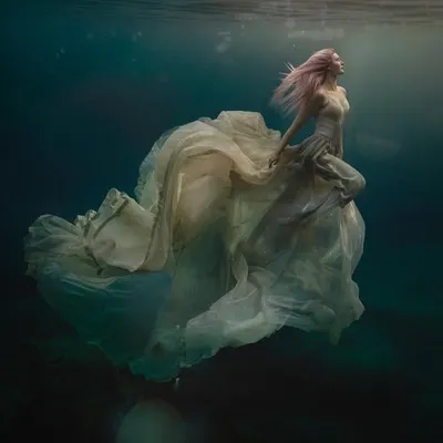 Laura Evans - St Ives Mermaid profile