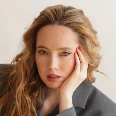 Юлия Столярова profile