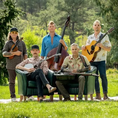 The Infamous Stringdusters profile