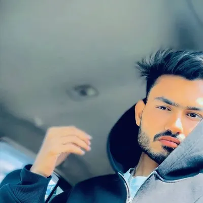 S U N N Y๐ถโ๐ซ๏ธ profile
