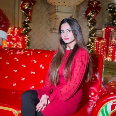 KRITIKA GULATI | Fashion Blogger profile