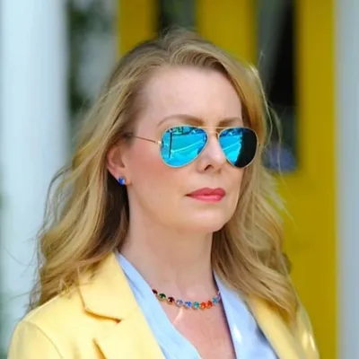 Lisa Lennkh ✨Style Capital ✨ the Sequinist profile