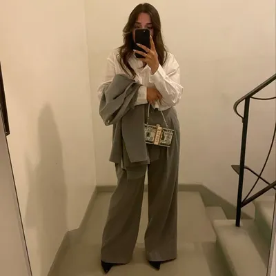 Fashion Stylist | Aliya Lahijani profile
