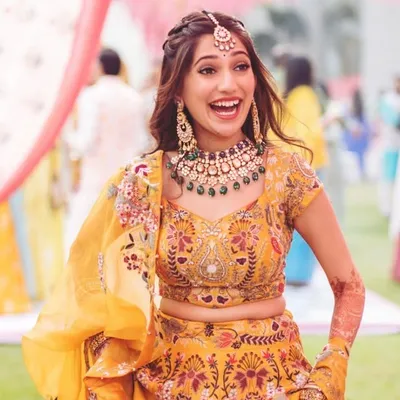 Rashi M Kapur • Bridal Stylist profile