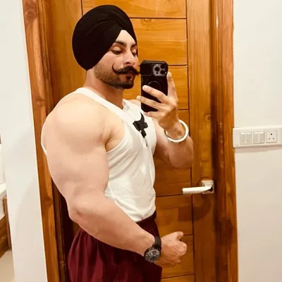 Sukhraj Momi profile