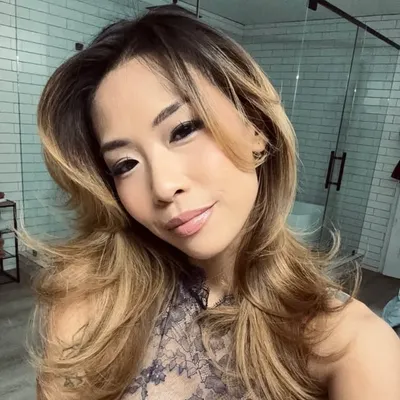Jessica Woo profile