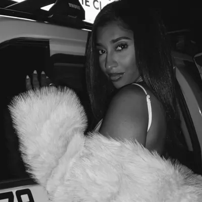 Sully G | Beauty & Lifestyle profile
