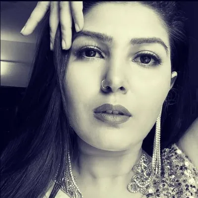 Sumbul Iqbal profile