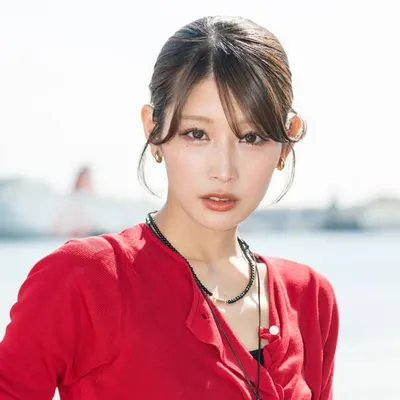 沢すみれ (Sumire Sawa) profile
