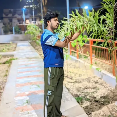 Sumit Thakur 😎💫 profile