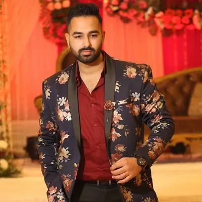 Sumit thakur profile