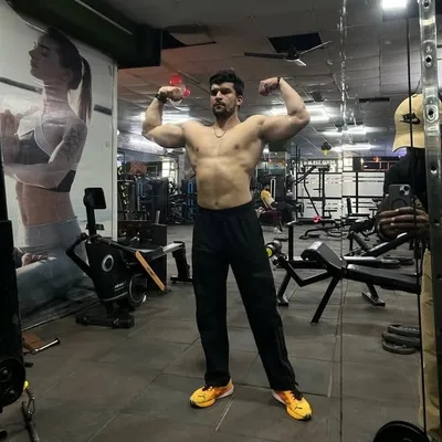 Sumit tyagi profile