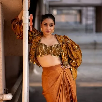 Sumona Chakravarti profile