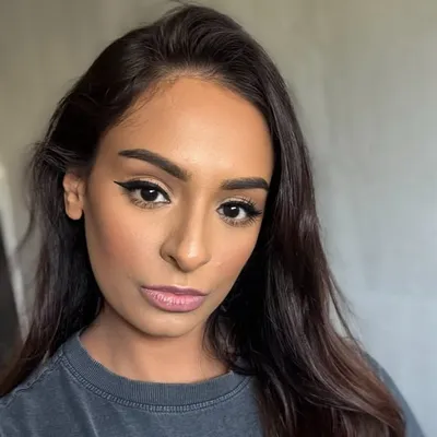 Sumz C - Beauty & Business profile
