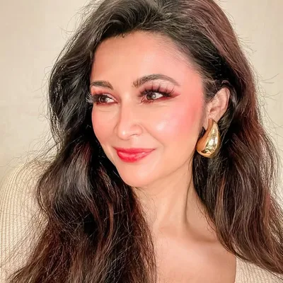 SUNITA DASS // 40+ Beauty & Style profile