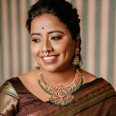 @sunithacaringula makeupartist profile
