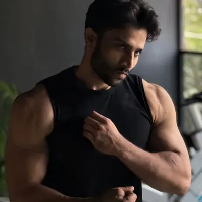 mr.physique🇮🇳Sunny Rathore profile