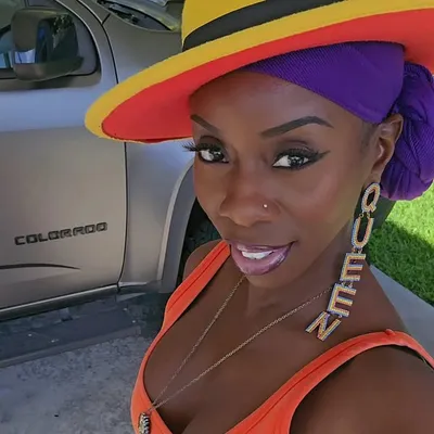 Mrs. Traci Young-Byron profile