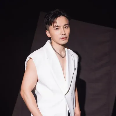 阿緯 劉峻緯//Wayne Liu profile