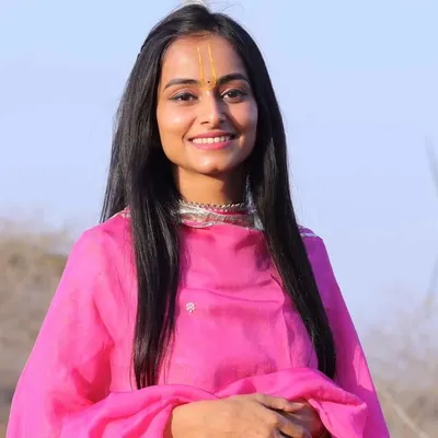Surbhi Chaturvedi profile