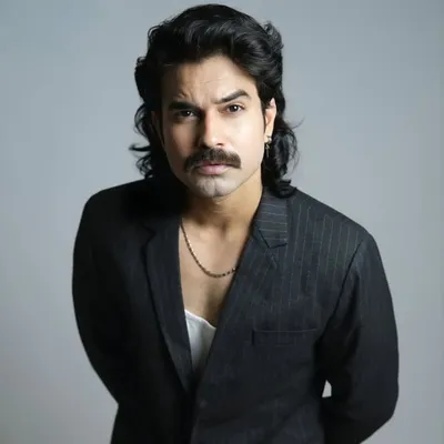 Surii Tak profile