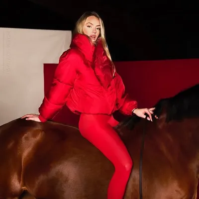 Suri North ✨ Horses • Lifestyle • Beauty profile