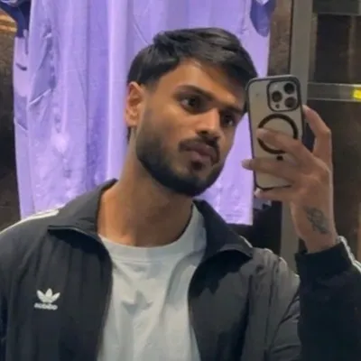Š, BHAĞVAŇ, profile