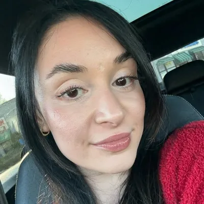 komal ✨ profile