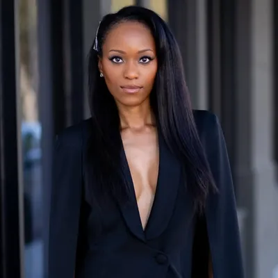 Shanah Forbes profile
