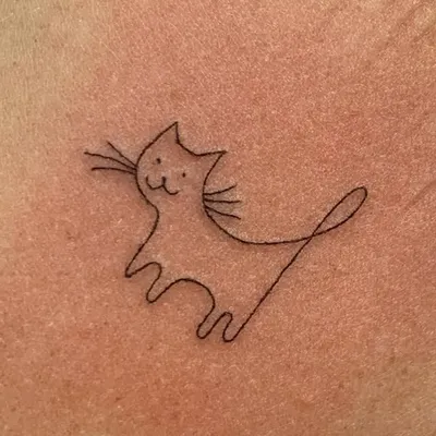 S A R A • tattoo artist profile