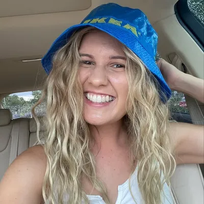 Sydnee Van Zeyl profile