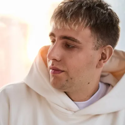 TOMASZ TOMANEK profile