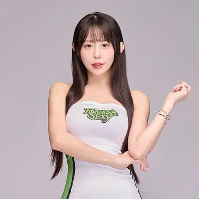 梓梓 董梓甯 profile