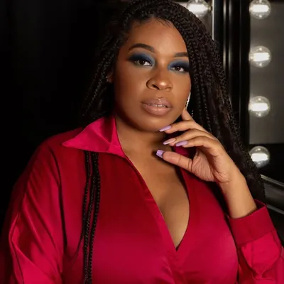 TARAH|LAVAL MAKEUP ARTIST profile