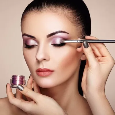 Makeup Tutorials ๐ profile