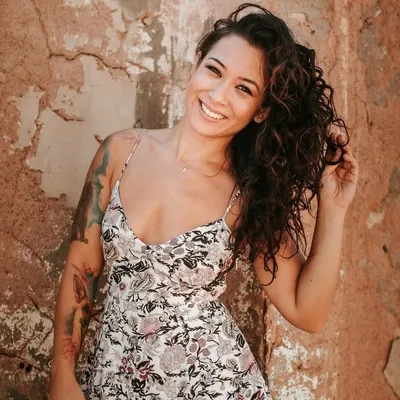 Tami Leo profile
