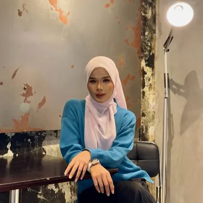Ana Roslan profile