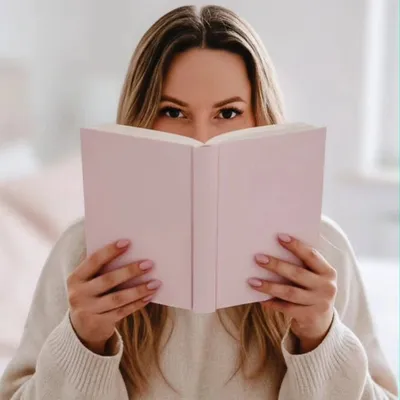 Táňa 🩷 📖 ✨️ profile