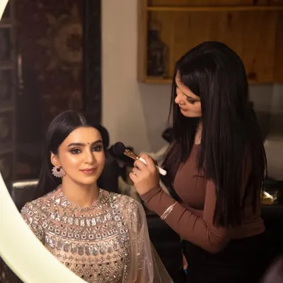 TANIA MAKEUP ARTIST