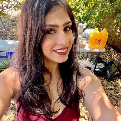 Tania Mukhi profile